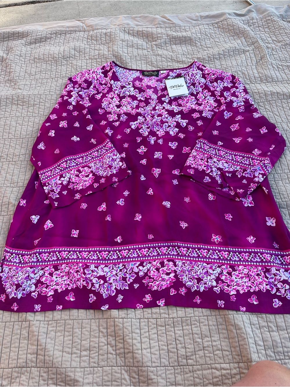 Bob Mackie Wearable Art Blouse, Size 3X, Brand New